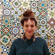 Soy italiana y traductora. Enseño a todos los niveles, personalizando mis clases para transmitir idioma y cultura italianos.